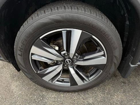 Certified 2023 Nissan Rogue SL w/ SL Premium Package image 9