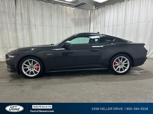 Used 2024 Ford Mustang GT Premium image 5