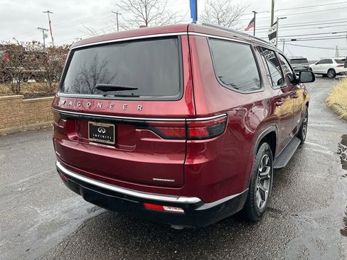 Used 2023 Jeep Wagoneer Series III w/ Preferred Equipment Group image 13