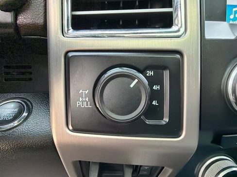 Used 2017 Ford F250 Platinum w/ Platinum Ultimate Package AWD/4WD image 38