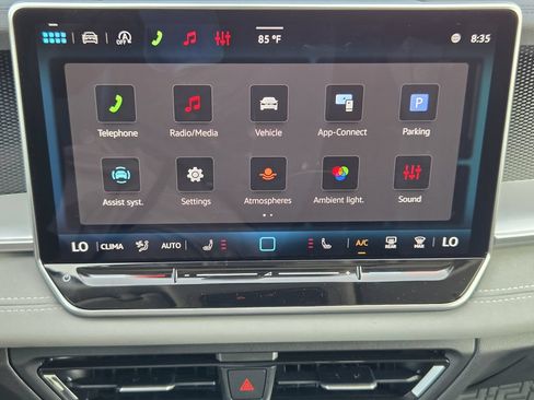 New 2026 Volkswagen Tiguan SE FWD image 14