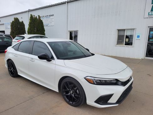 Used 2024 Honda Civic Sport image 10