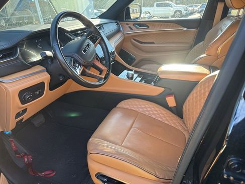 Used 2021 Jeep Grand Cherokee L Summit image 17