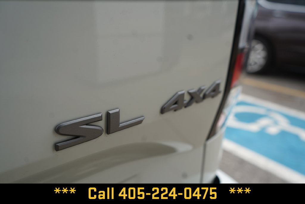 Used 2025 Nissan Frontier SL AWD/4WD image 6