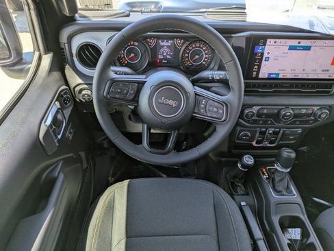 New 2025 Jeep Gladiator Sport image 14