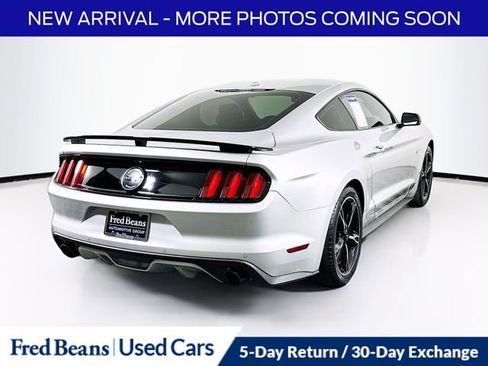 Used 2017 Ford Mustang GT Premium w/ Equipment Group 401A RWD image 8