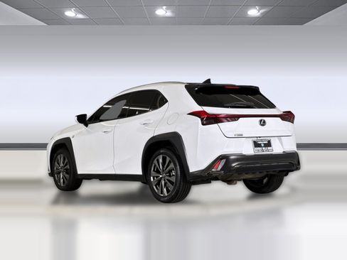 Used 2019 Lexus UX 250h F Sport AWD/4WD image 3