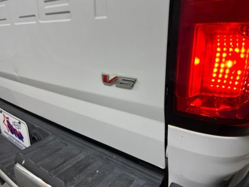 Used 2022 Chevrolet Colorado W/T w/ WT Convenience Package AWD/4WD image 16