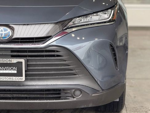 Certified 2021 Toyota Venza LE w/ Carpet Mat Package (TMS) image 5