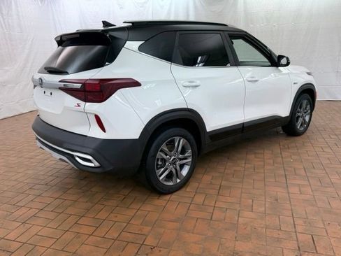 Used 2021 Kia Seltos S AWD/4WD image 10