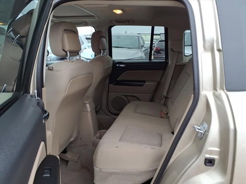 Used 2010 Jeep Compass Sport image 12