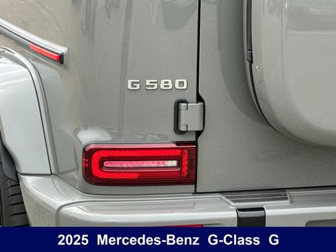 Used 2025 Mercedes-Benz G 580 w/ EQ Technology image 23
