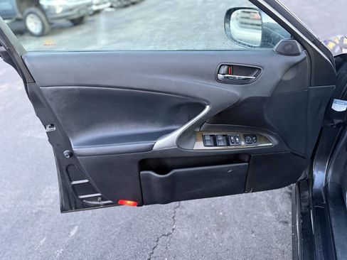 Used 2010 Lexus IS 250 image 9