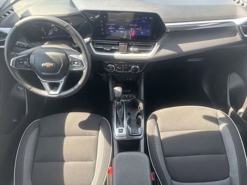 Used 2024 Chevrolet TrailBlazer LT w/ Convenience Package AWD/4WD image 33