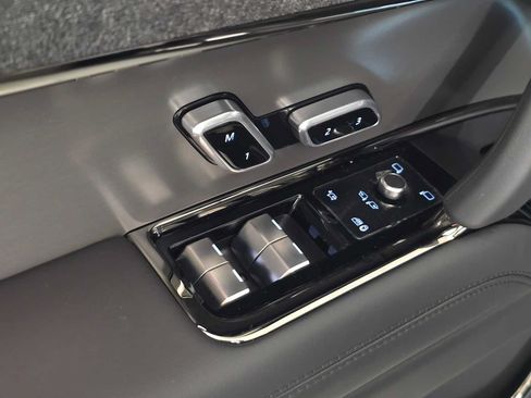 New 2026 Land Rover Range Rover Sport Dynamic SE AWD/4WD image 25