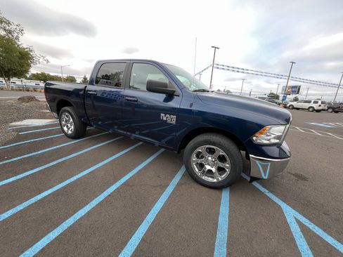 Used 2021 RAM 1500 Classic SLT image 7