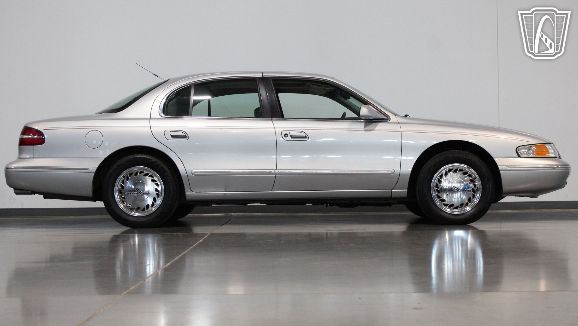 Used 1996 Lincoln Continental FWD image 23