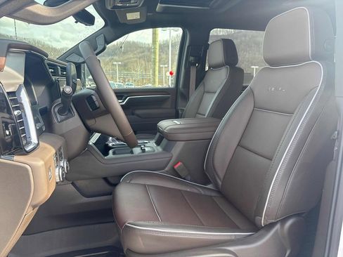 New 2026 GMC Sierra 2500 Denali w/ Denali Reserve Package image 12