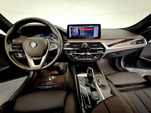 Used 2023 BMW 530i xDrive w/ Convenience Package AWD/4WD image 14