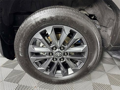 Used 2025 Toyota Land Cruiser image 29