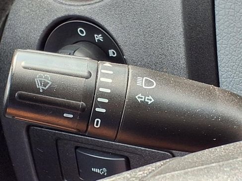 Used 2011 Ford F150 XLT image 18