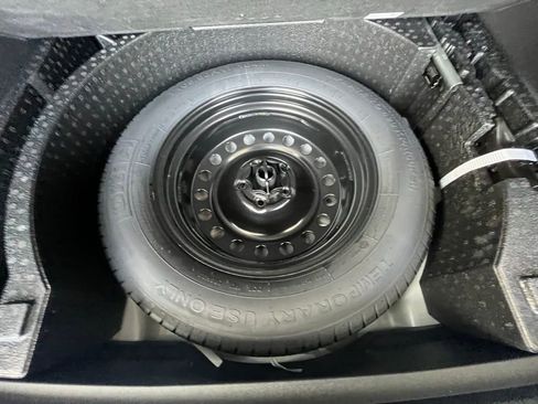 New 2026 Volkswagen Tiguan SE image 27