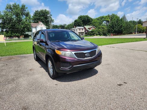 Used 2013 Kia Sorento LX FWD image 1