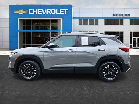 Used 2023 Chevrolet TrailBlazer LT w/ Convenience Package FWD image 2