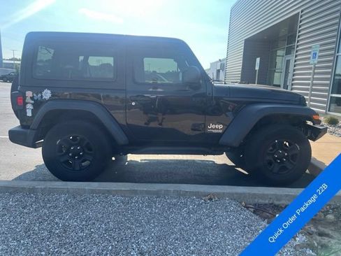Used 2020 Jeep Wrangler Sport AWD/4WD image 3
