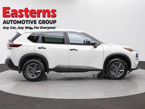 Used 2023 Nissan Rogue S AWD/4WD image 4