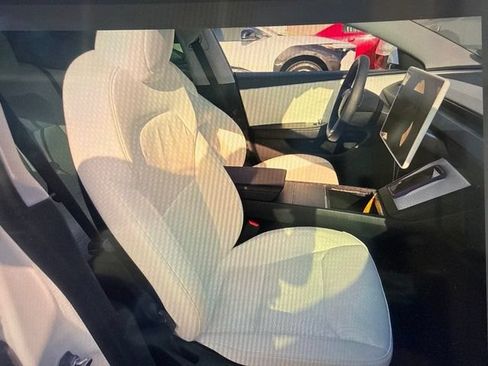 Used 2025 Tesla Model 3 RWD image 10