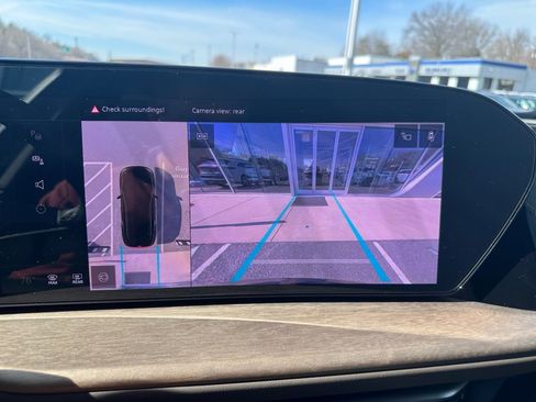 Certified 2025 Audi Q5 Premium w/ Convenience Package image 23