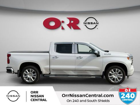 Used 2024 Chevrolet Silverado 1500 High Country w/ High Country Premium Package image 4