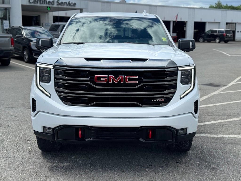 Used 2022 GMC Sierra 1500 AT4 w/ AT4 Preferred Package AWD/4WD image 9