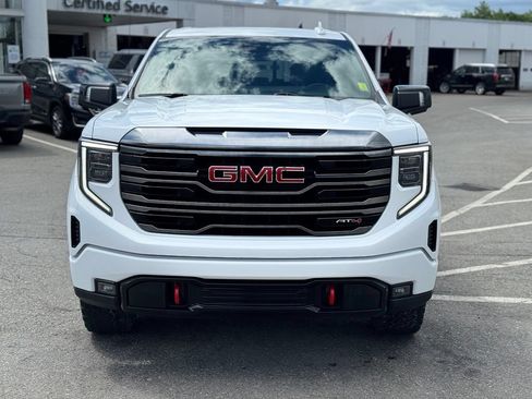 Used 2022 GMC Sierra 1500 AT4 w/ AT4 Preferred Package AWD/4WD image 9