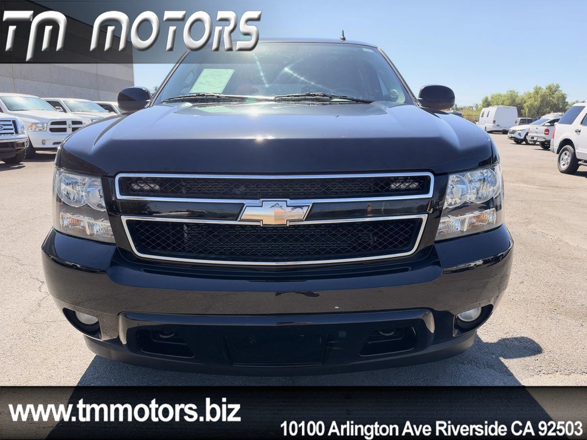 Used 2008 Chevrolet Tahoe LT w/ LT Preferred Equipment Group AWD/4WD image 2