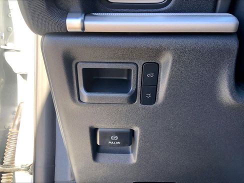 New 2025 Ford Expedition Active image 20