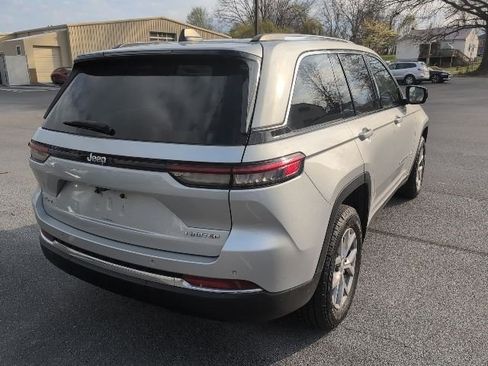 Used 2022 Jeep Grand Cherokee Limited image 6