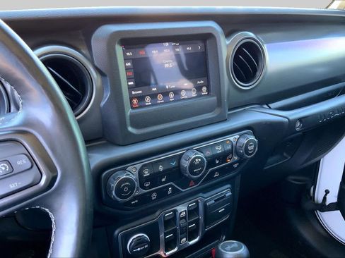 Used 2023 Jeep Wrangler Unlimited Sport AWD/4WD image 7
