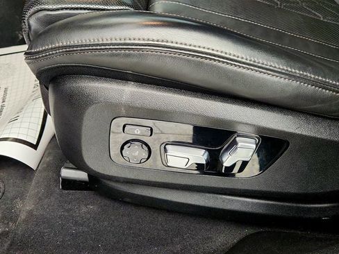 Used 2021 BMW X6 xDrive40i w/ M Sport Package image 11