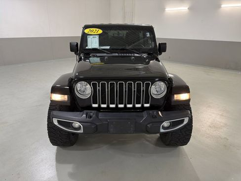 Used 2021 Jeep Wrangler Unlimited Sahara w/ Uconnect 4C Nav & Sound Group AWD/4WD image 3