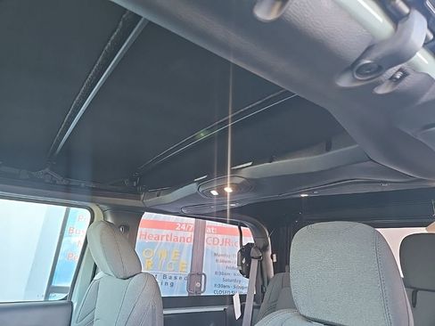 Used 2024 Jeep Wrangler Sport S image 37