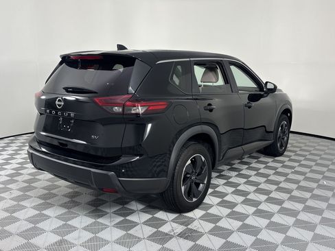 Used 2024 Nissan Rogue SV FWD image 9