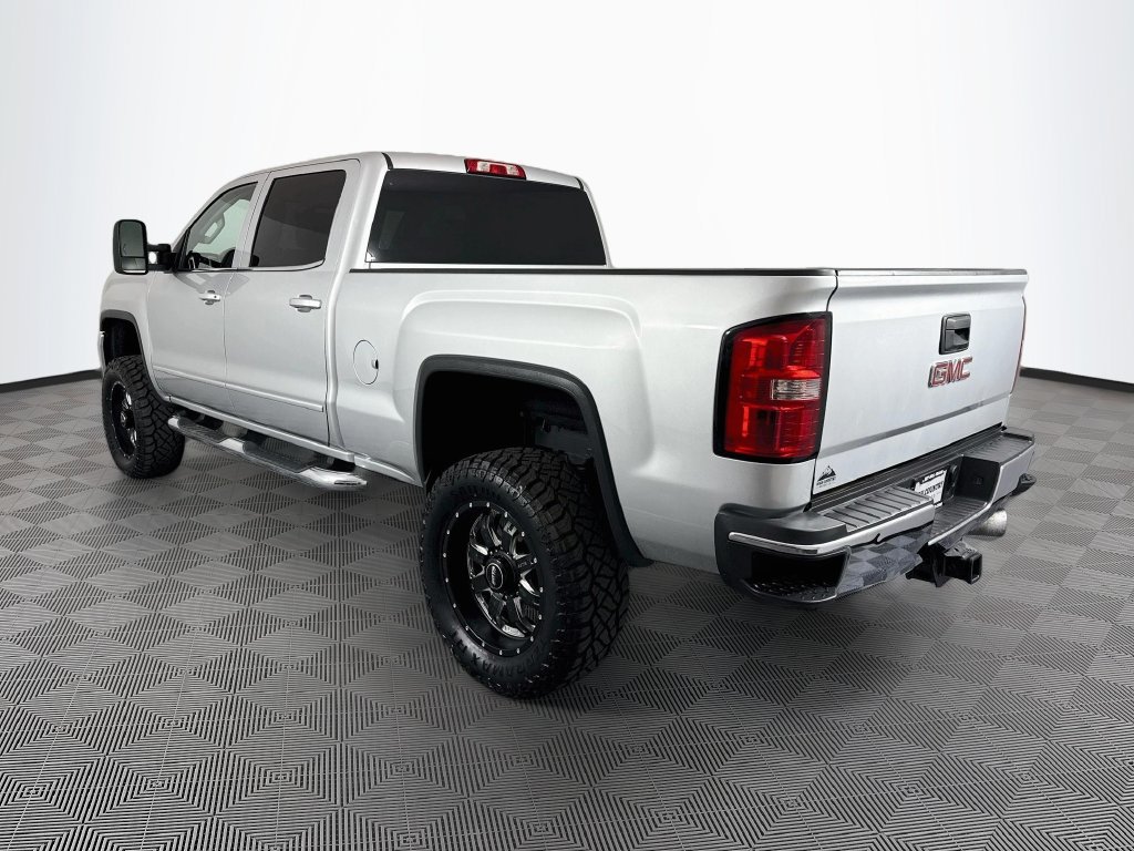 Used 2015 GMC Sierra 2500 SLE w/ SLE Preferred Package AWD/4WD image 5