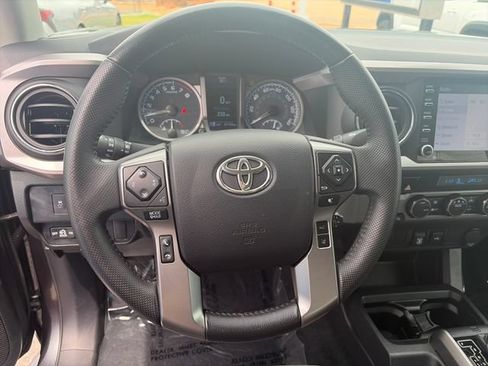 Used 2021 Toyota Tacoma SR5 RWD image 24