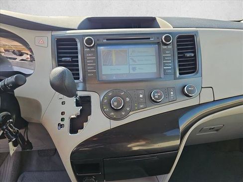 Used 2011 Toyota Sienna FWD image 14