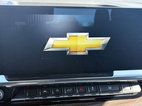 Used 2025 Chevrolet Silverado 1500 LT image 23