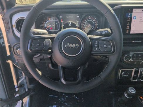 New 2025 Jeep Gladiator Sport image 17