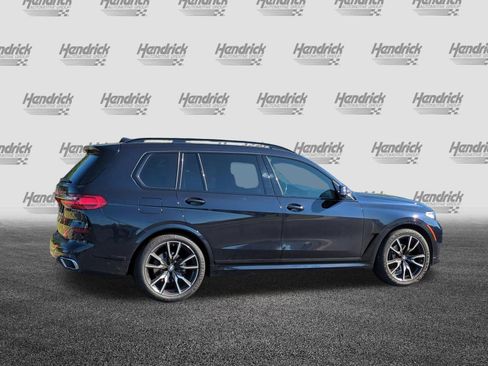 Used 2022 BMW X7 xDrive40i w/ M Sport Package AWD/4WD image 10