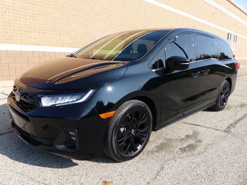 Used 2025 Honda Odyssey Sport-L image 9